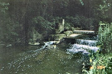 Foto van <p>Moulin de Thure</p>, Solr?-sur-Sambre (Erquelinnes), Foto: Robert Van Ryckeghem, 15.07.2004 | Database Belgische molens