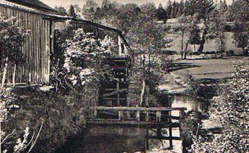 Foto van <p>Moulin de la Castagne<br />Moulin Zachary</p>, Neufchâteau, Oude prentkaart (coll. R. Van Ryckeghem, Koolkerke) | Database Belgische molens
