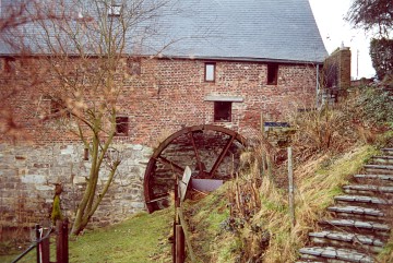 Foto van <p>Moulin de l'Arton</p>, Lonzée (Gembloux), Foto: Jean-Paul Vingerhoed | Database Belgische molens