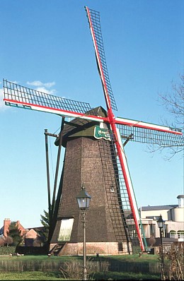 Foto van Toremansmolen<br />De Toreman<br />Steendonker<br />Smoutmolen, Arendonk, Foto: Willem Jans | Database Belgische molens