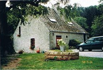 Foto van <p>Moulin sur l'Eau Blanche</p>, Vaulx (Chimay), Foto: Robert Van Ryckeghem, 14.08.2008 | Database Belgische molens