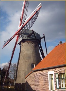 Foto van Sevensmolen, Kaulille (Bocholt), Foto: Rob Simons, Sint-Huibrechts-Lille | Database Belgische molens