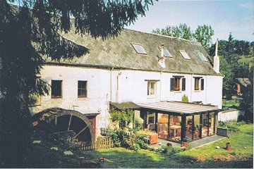 Foto van <p>Moulin Henrard<br />Moulin Thewissen<br />Moulin Brakovich</p>, Feneur (Dalhem), Foto: Robert Van Ryckeghem, Koolkerke | Database Belgische molens