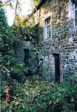 Foto van <p>Vieux Moulin de Solières</p>, Ben-Ahin (Huy), Foto: Robert Van Ryckeghem, 28.10.2003 | Database Belgische molens