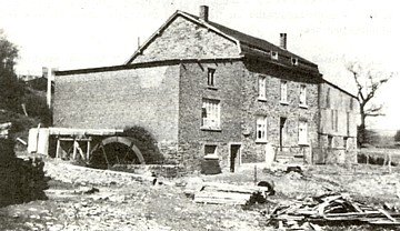 Foto van Moulin de Benonchamps<br />Moulin André, Benonchamps (Bastogne), Foto uit 1950 (coll. A. Smeyers, Alsemberg) | Database Belgische molens