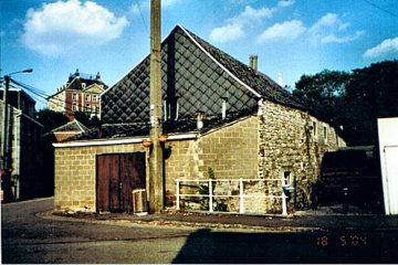 Foto van Moulin de Bomal<br />Vieux Moulin, Bomal (Durbuy), Foto: Robert Van Ryckeghem, 18.05.2004  | Database Belgische molens