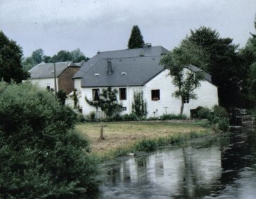 Foto van <p>Moulin de Lacuisine</p>, Lacuisine (Florenville), Foto: Maarten Osstyn, 2007 | Database Belgische molens
