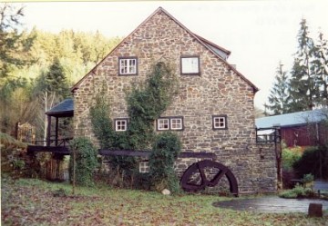 Foto van <p>Moulin de la Queue de Vache</p>, Halleux (La Roche-en-Ardenne), Foto: Jean-Paul Vingerhoed | Database Belgische molens
