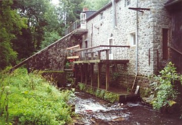 Foto van <p>Moulin de Maredsous</p>, Denée (Anhée), Foto: Jean-Paul Vingerhoed | Database Belgische molens
