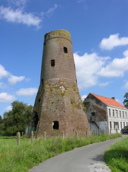 Foto van Stenen Molen, Melsen (Merelbeke), Foto: Donald Vandenbulcke, Staden | Database Belgische molens
