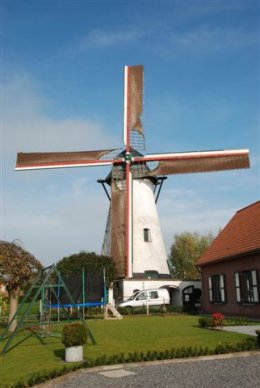 Foto van Artemeersmolen<br />Hartemeersmolen<br />Bollaerts molen, Poeke (Aalter), Foto: Harmannus Noot | Database Belgische molens