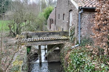 Foto van <p>Molen van Opalfene</p>, Ternat, Foto: Donald Vandenbulcke, Staden, 24.03.2010 | Database Belgische molens