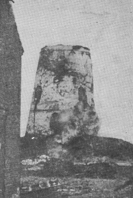 Foto 3 van Molen van Wakkerzeel, Molen Van Wesembeeck, Molen Vermeylen, Werchter (Rotselaar), Tijdens de dynamitering op 9 april 1924. Foto in: Ons Volk Ontwaakt, 13.04.1924. Verzameling Ons Molenheem | Database Belgische molens Molen van Wakkerzeel, Molen Van Wesembeeck, Molen Vermeylen, Werchter (Rotselaar), Tijdens de dynamitering op 9 april 1924. Foto in: Ons Volk Ontwaakt, 13.04.1924. Verzameling Ons Molenheem | Database Belgische molens