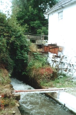 Foto van <p>Moulin de Loupoigne</p>, Loupoigne (Genappe), Foto: Robert Van Ryckeghem | Database Belgische molens