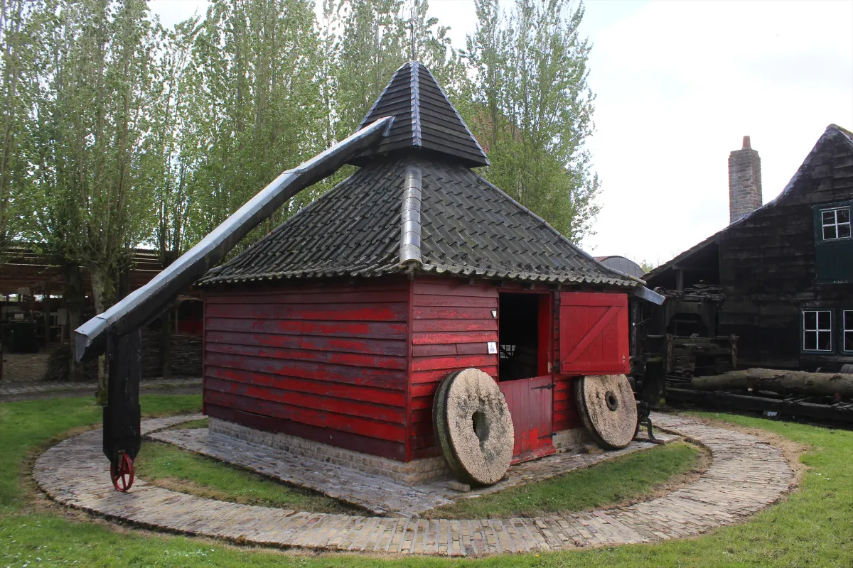 Bekijk molen Rosmolen de Ooievaar Bekijk molen Rosmolen de Ooievaar