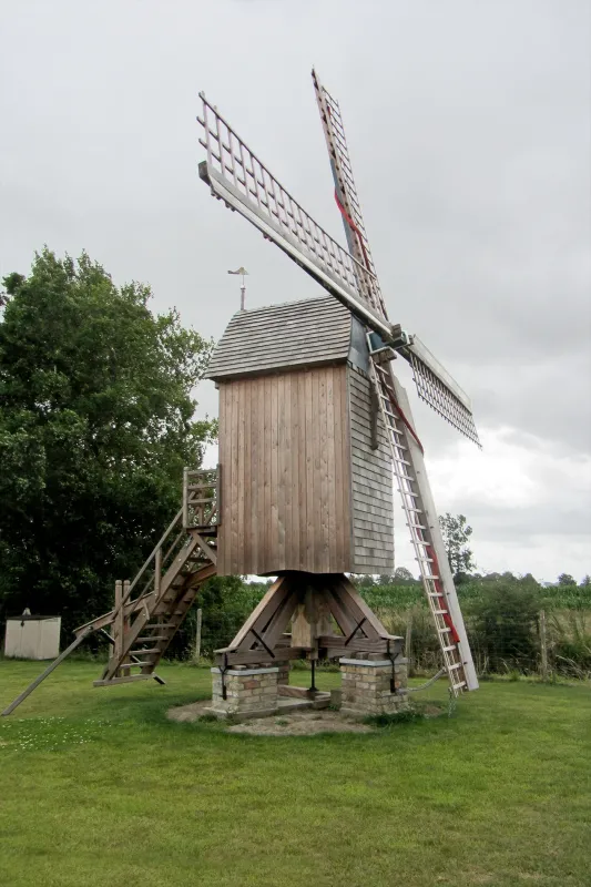 De Sterke Beer, Demols molentje