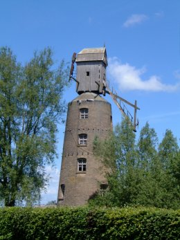 Foto van De Meerlaan<br />Meerlaanmolen, Gistel, Foto: Donald Vandenbulcke, Staden | Database Belgische molens