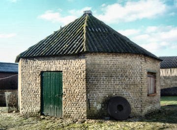 Foto van Rosmolen van de Rossekothoeve, Gistel, Foto: Donald Vandenbulcke, Staden | Database Belgische molens