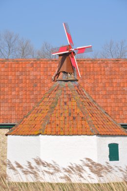 Foto van Rosmolen van de Kalkaertshoeve, Leffinge (Middelkerke), Foto: Donald Vandenbulcke, Staden, 02.04.2013 | Database Belgische molens