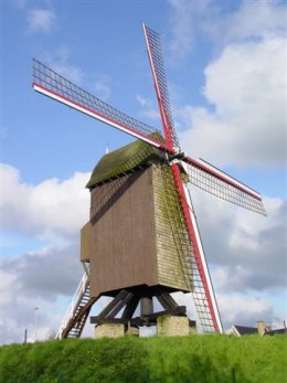 Foto van De Meesters Molen, Oostvleteren (Vleteren), Foto: Harmannus Noot | Database Belgische molens