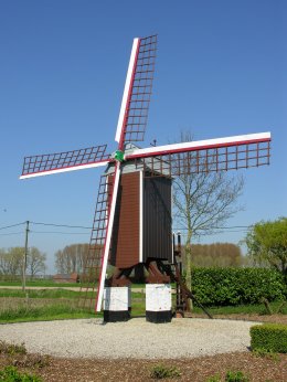 Foto van Poekemolen - II<br />Molentje Van Poucke, Ruiselede, Foto: Donald Vandenbulcke, Staden | Database Belgische molens