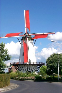 Foto van Vanbutselesmolen, Wevelgem, Foto: Frans Heytens | Database Belgische molens