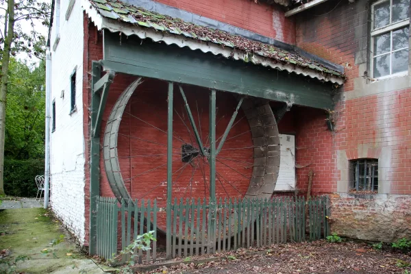 Hondenmolen van 't Hof van Heule of Heerlijkheid van Heule